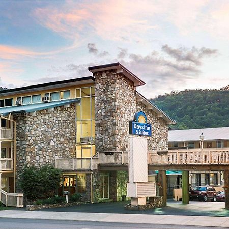 Days Inn & Suites By Wyndham Downtown Gatlinburg Parkway Экстерьер фото