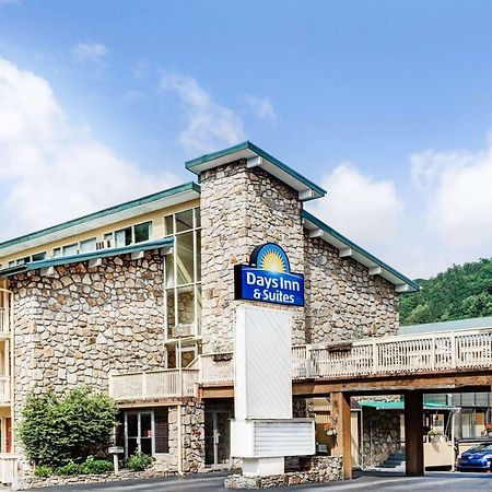 Days Inn & Suites By Wyndham Downtown Gatlinburg Parkway Экстерьер фото