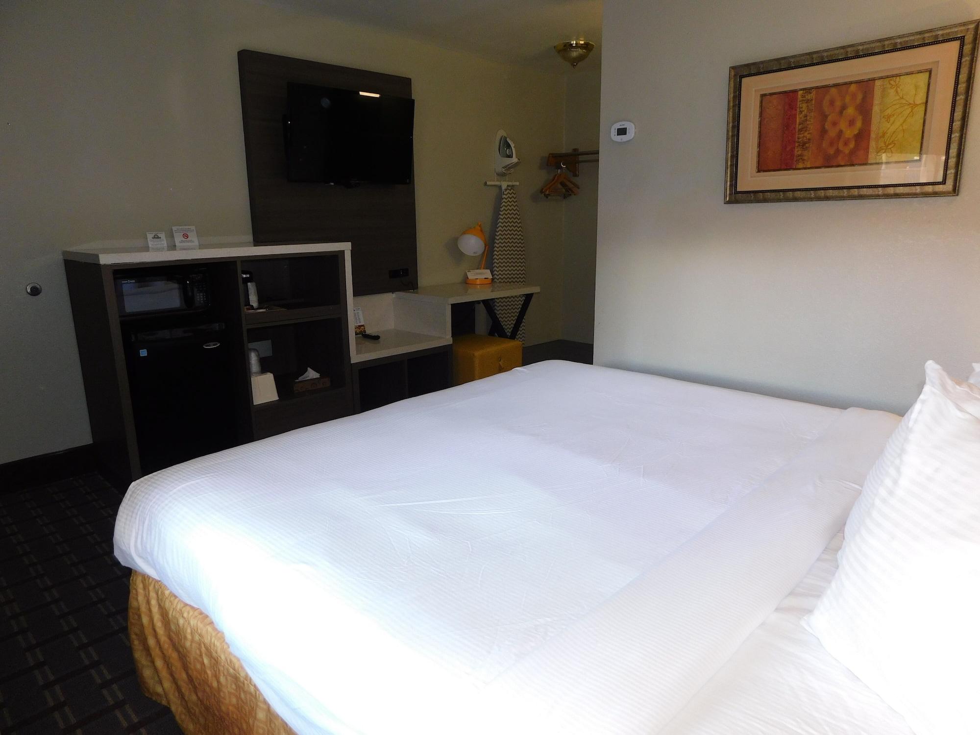 Days Inn & Suites By Wyndham Downtown Gatlinburg Parkway Экстерьер фото