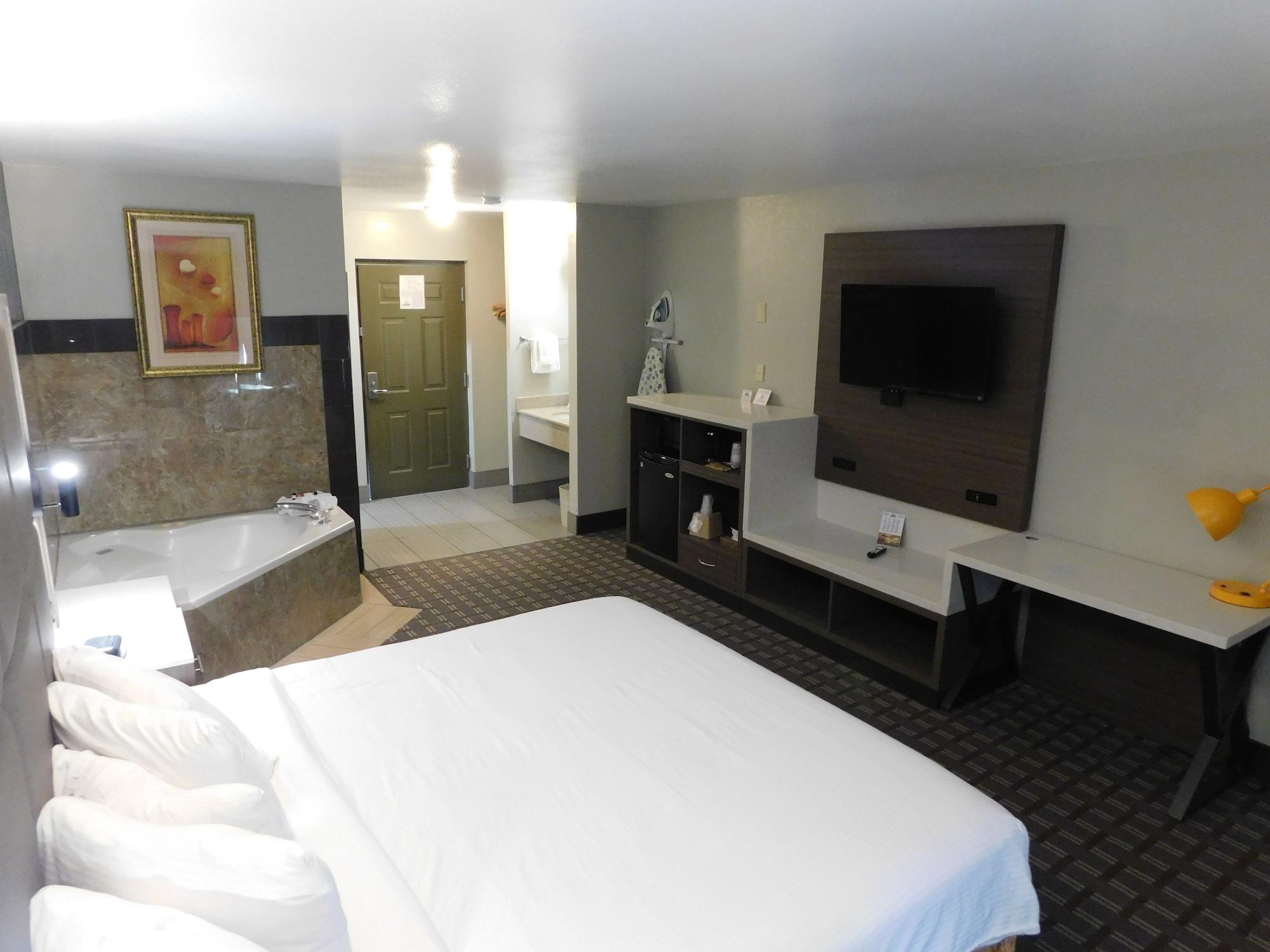 Days Inn & Suites By Wyndham Downtown Gatlinburg Parkway Экстерьер фото