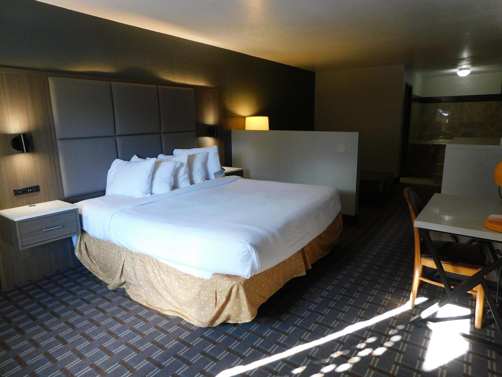 Days Inn & Suites By Wyndham Downtown Gatlinburg Parkway Экстерьер фото