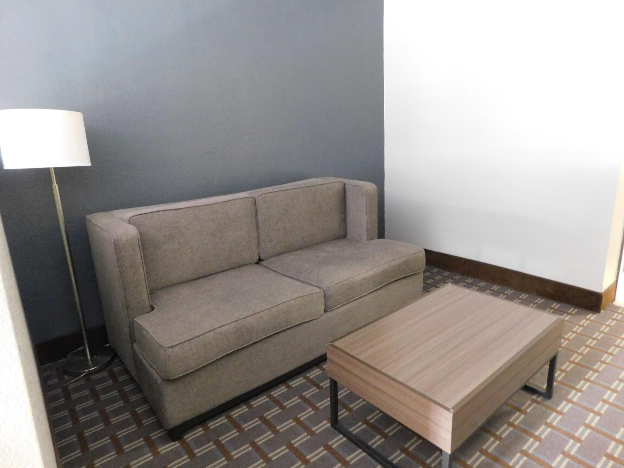 Days Inn & Suites By Wyndham Downtown Gatlinburg Parkway Экстерьер фото