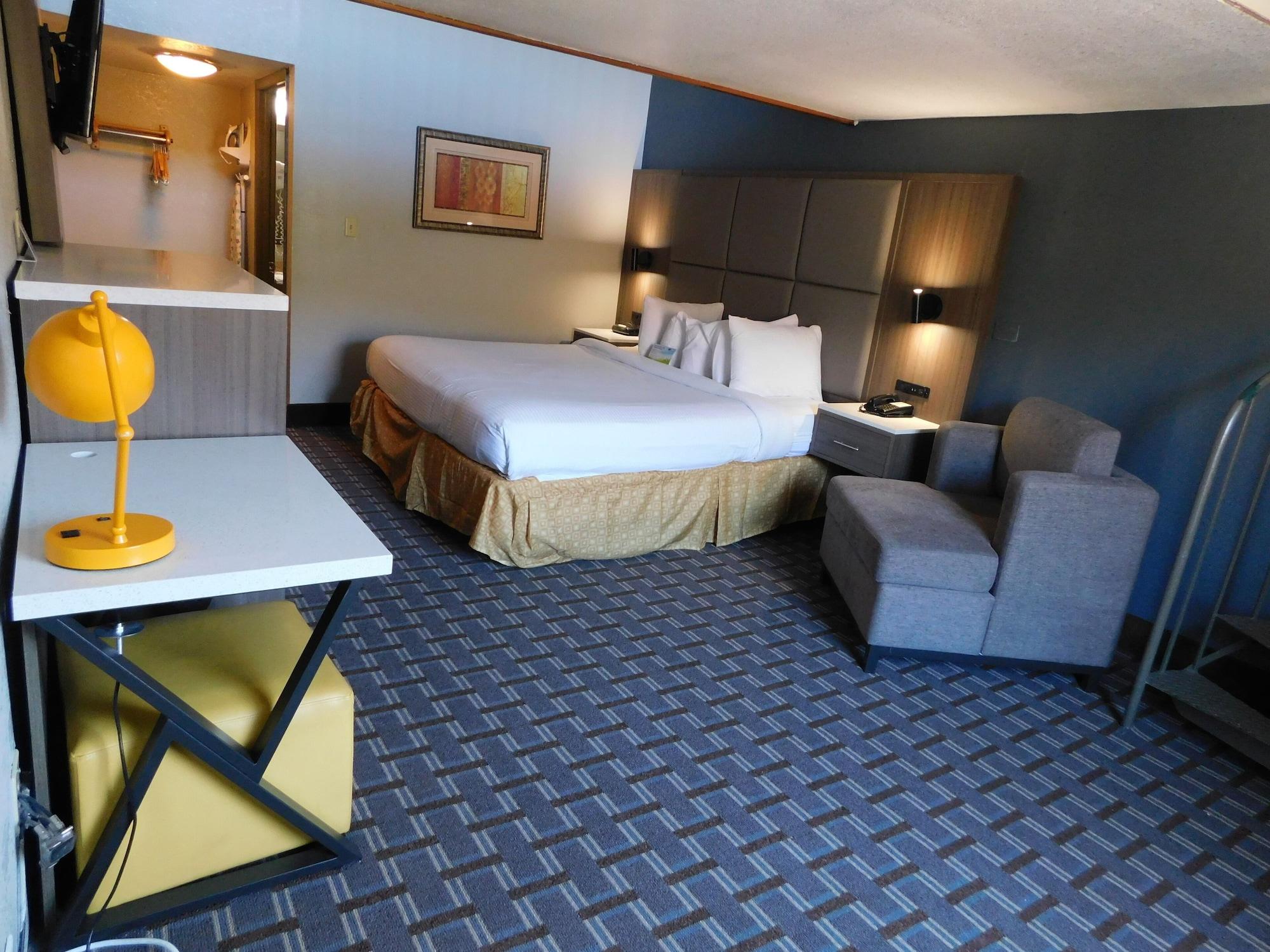 Days Inn & Suites By Wyndham Downtown Gatlinburg Parkway Экстерьер фото