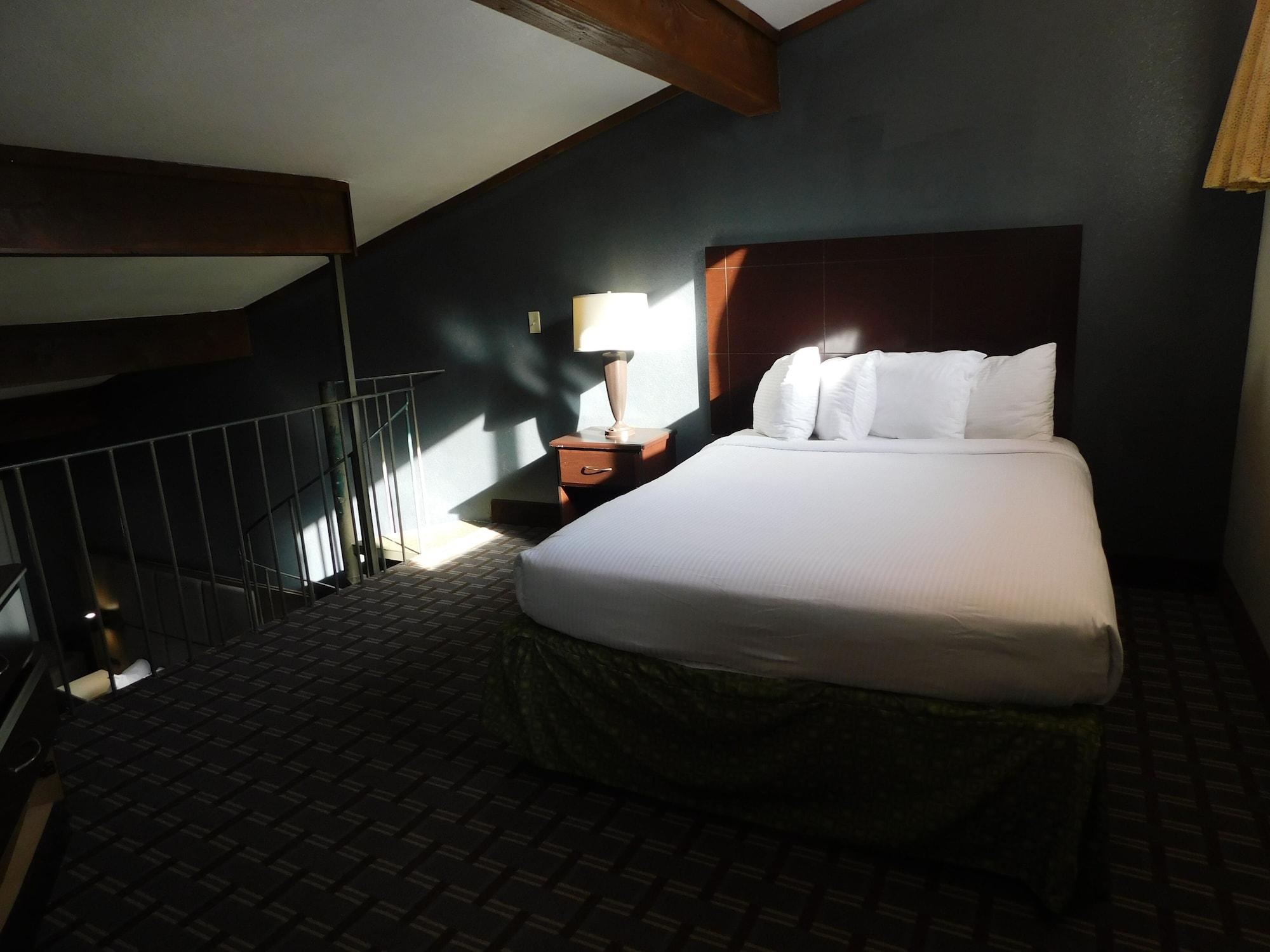Days Inn & Suites By Wyndham Downtown Gatlinburg Parkway Экстерьер фото